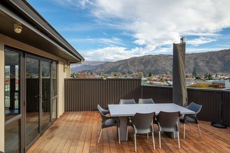 Photo of property in 44 Shields Street, Clyde, 9330