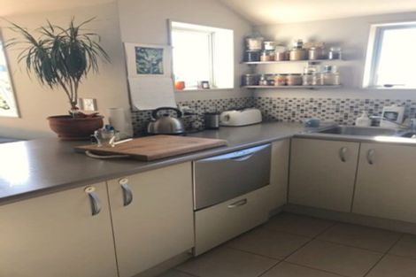 Photo of property in 100e Karepa Street, Brooklyn, Wellington, 6021