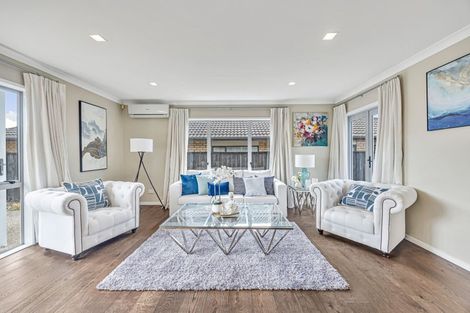 Photo of property in 8 Baverstock Road, Flat Bush, Auckland, 2016