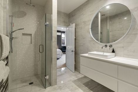 Photo of property in 48 Greenhithe Road, Greenhithe, Auckland, 0632