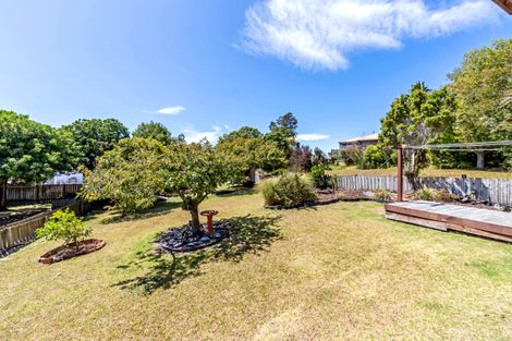 Photo of property in 1394 Whangaparaoa Road, Army Bay, Whangaparaoa, 0930