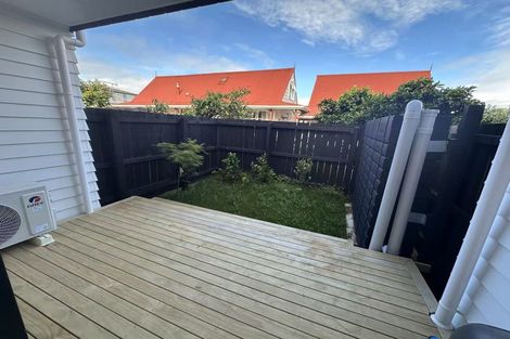 Photo of property in 6d Glennandrew Drive, Half Moon Bay, Auckland, 2012