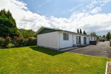 Photo of property in 33a Kawaha Point Road, Fairy Springs, Rotorua, 3015