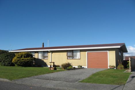 Photo of property in 28 Hall Street, Hokitika, 7810