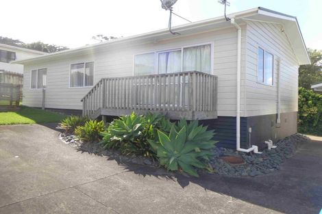 Photo of property in 1/11 Mona Vale, West Harbour, Auckland, 0618
