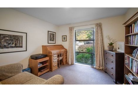 Photo of property in 4 The Oval, Hillmorton, Christchurch, 8024