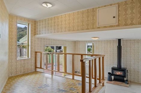 Photo of property in 106 Gemstone Drive, Birchville, Upper Hutt, 5018