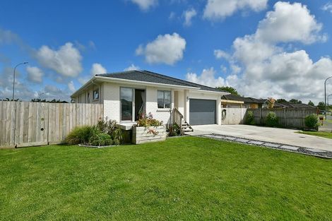 Photo of property in 29 Chic Gardens, Parakai, 0830