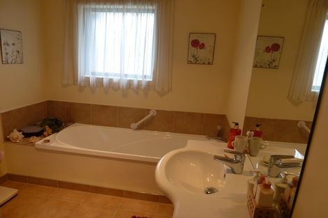 Photo of property in 22 Henderson Drive, Alexandra, 9320