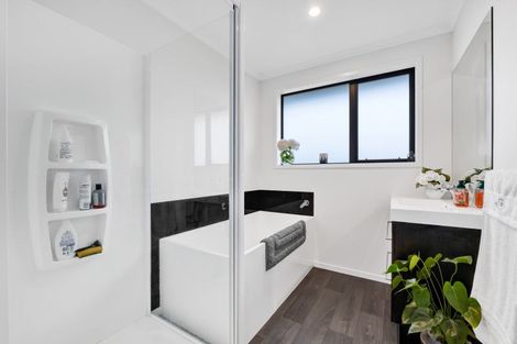 Photo of property in 14a Rosalind Street, Stratford, 4332