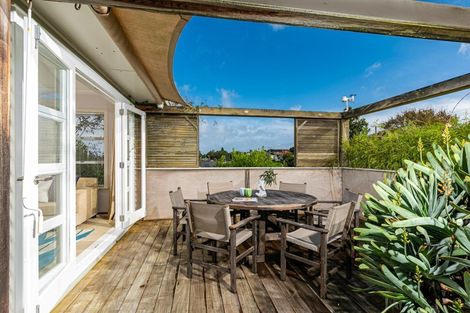 Photo of property in 25 Alamein Avenue, Belmont, Auckland, 0622