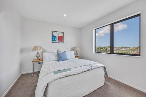 Photo of property in 2/25 Taikata Road, Te Atatu Peninsula, Auckland, 0610