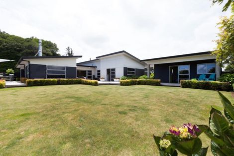 Photo of property in 28 Ainslee Street, Highlands Park, New Plymouth, 4312