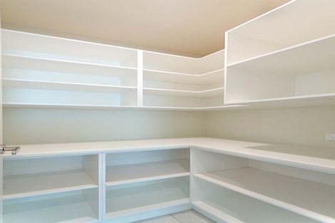 Photo of property in 5 Keeper Close, Woodend, 7610