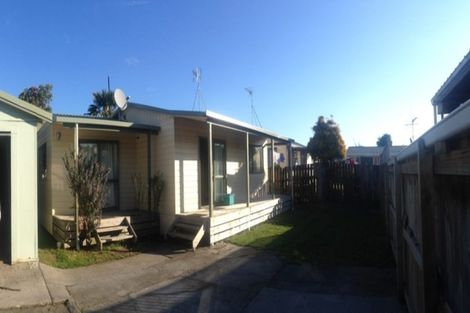 Photo of property in 14 Oxford Street, Fairfield, Hamilton, 3214