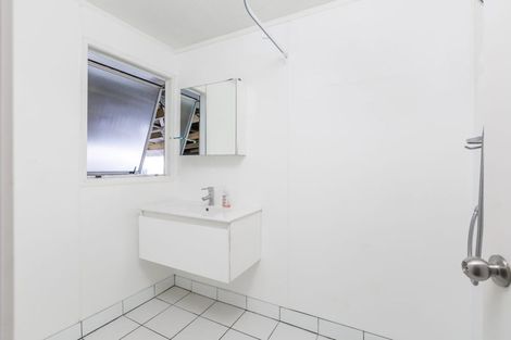 Photo of property in 12 Avro Place, Mangere, Auckland, 2022