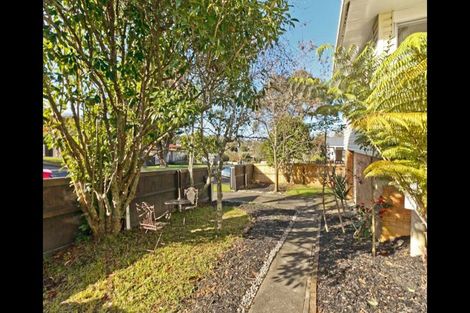 Photo of property in 1/28 Sequoia Place, Sunnynook, Auckland, 0620