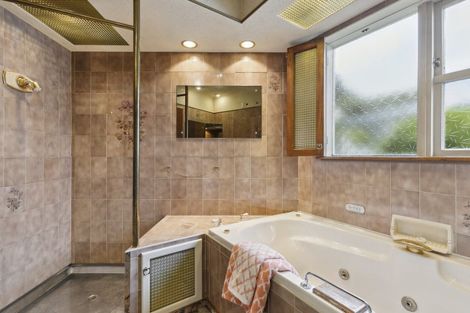 Photo of property in 103 Churchill Drive, Crofton Downs, Wellington, 6035