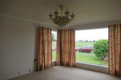 Photo of property in 32 Bartholomew Road, Levin, 5510