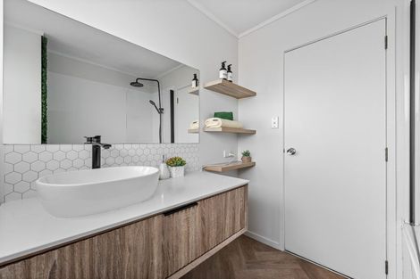 Photo of property in 7 Faram Place, Massey, Auckland, 0614