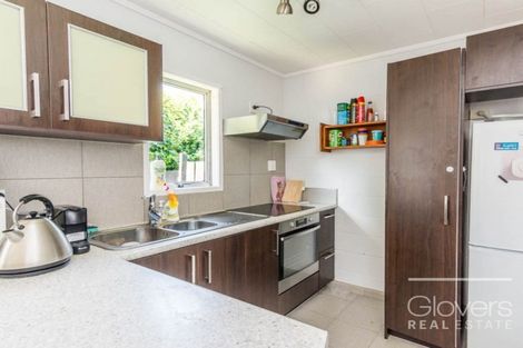 Photo of property in 5/109a Te Atatu Road, Te Atatu South, Auckland, 0610