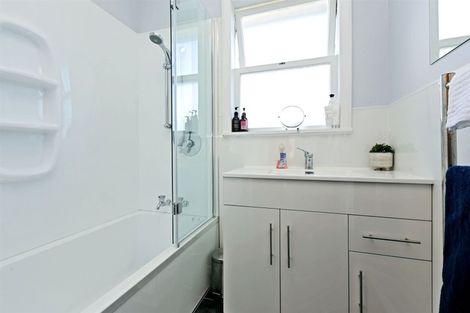 Photo of property in 908 Sylvan Road, Mayfair, Hastings, 4122