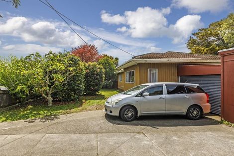 Photo of property in 34 West Coast Road, Glen Eden, Auckland, 0602