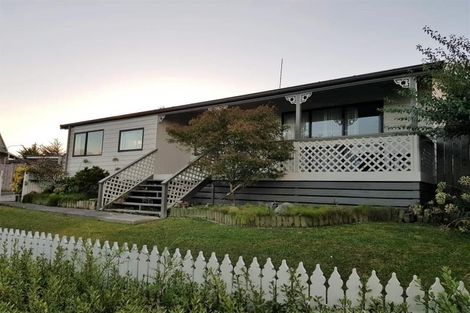 Photo of property in 21 Dahlstrom Grove, Kelvin Grove, Palmerston North, 4414