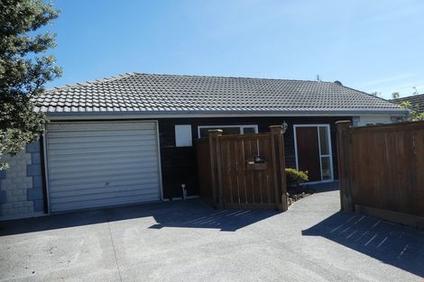 Photo of property in 16 Ida Street, New Brighton, Christchurch, 8061