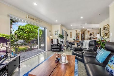 Photo of property in 12 Halyard Way, Mangawhai, 0505