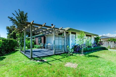 Photo of property in 7 Tobys Way, Waikanae Beach, Waikanae, 5036