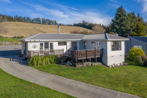 Photo of property in 19 Oxford Street, Waikari, 7420