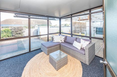 Photo of property in 29 Laird Street, Castlecliff, Whanganui, 4501