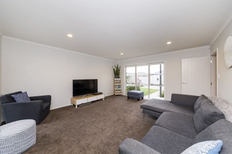 Photo of property in 92 Rosalie Terrace, Kelvin Grove, Palmerston North, 4414