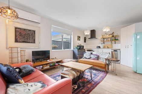 Photo of property in 3 Lance Way, Papamoa, 3118