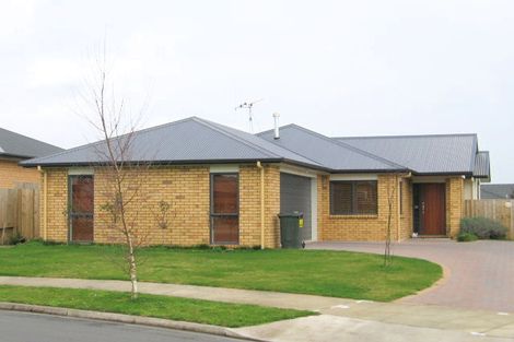 Photo of property in 16 Holford Place, Huntington, Hamilton, 3210