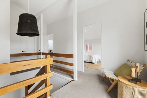 Photo of property in 2/5 Eversleigh Road, Belmont, Auckland, 0622