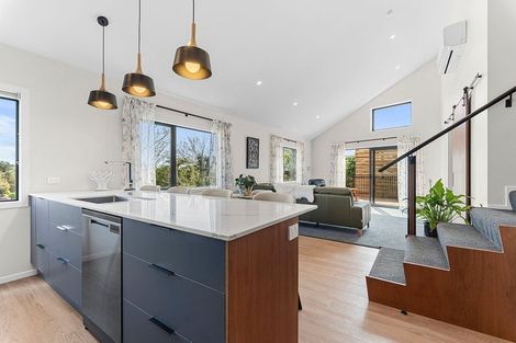 Photo of property in 120 Mangorei Road, Merrilands, New Plymouth, 4312