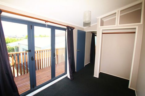 Photo of property in 10a Lewis Street, Blockhouse Bay, Auckland, 0600