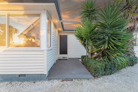 Photo of property in 666 Avonside Drive, Avonside, Christchurch, 8061