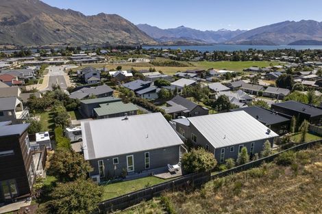 Photo of property in 10b Hogan Lane, Wanaka, 9305