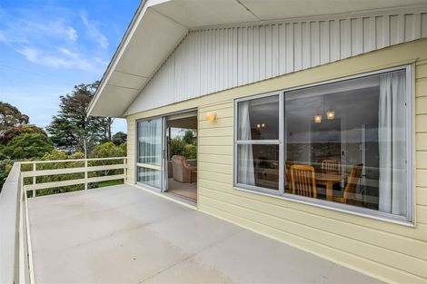 Photo of property in 20 Chivalry Road, Glenfield, Auckland, 0629