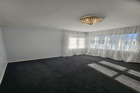 Photo of property in 2a Rewa Street, New Lynn, Auckland, 0600