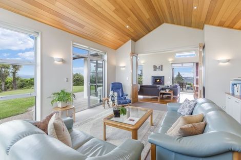 Photo of property in 59 Mccallum Drive, Sandspit, Warkworth, 0982