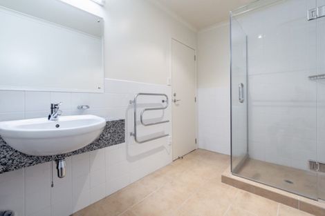 Photo of property in 302/178 Marine Parade, Mount Maunganui, 3116