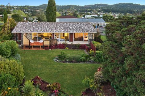 Photo of property in 12 Sunnylaw Place, Glen Eden, Auckland, 0602