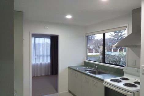 Photo of property in 74 Lynn Road, Bayview, Auckland, 0629