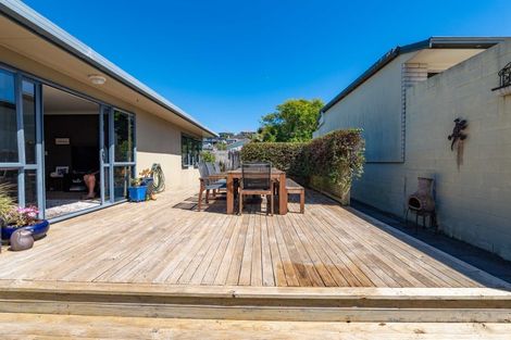 Photo of property in 30 Moulton Street, Moturoa, New Plymouth, 4310