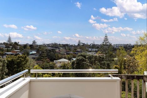 Photo of property in 1/92 Deep Creek Road, Torbay, Auckland, 0630