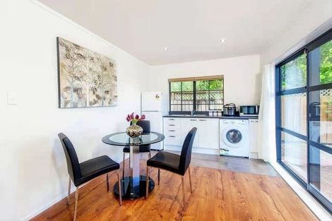 Photo of property in 43 Frank Nobilo Drive, Golflands, Auckland, 2013